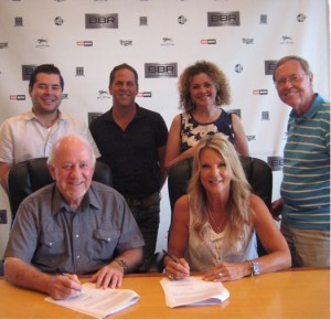 GRAMMY-Winning Hit Songwriter VICKY MCGEHEE Signs Publishing Deal with BBR Music Group¹s Magic Mustang Music