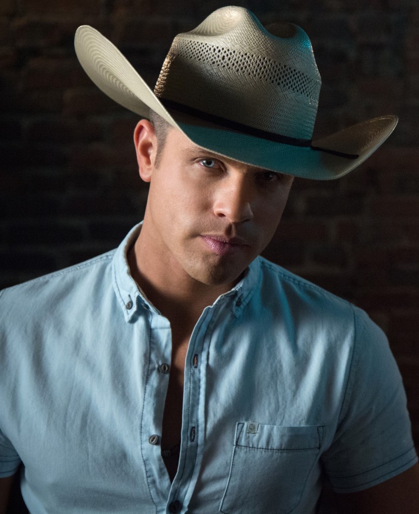 DUSTIN LYNCH TAPPED TO “TAKE OVER” MIDDAYS FOR THE MONTH OF MAY ON LOS